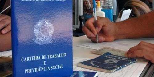 Projeto proíbe agências de emprego de cobrar taxas para cadastro de currículo